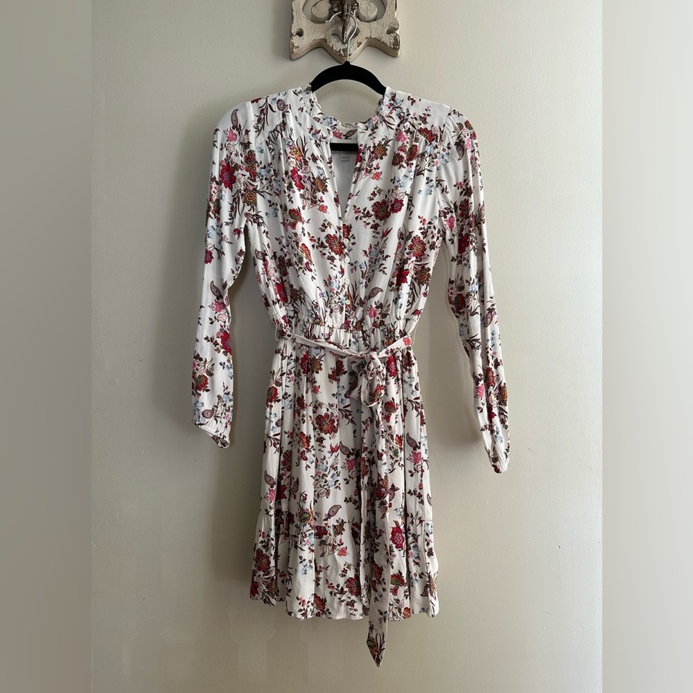 LOFT Floral Ruffle Hem Dress Whisper White
Size XXSP